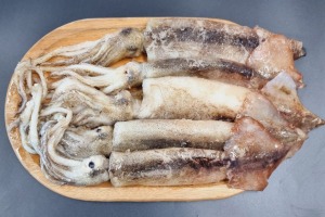 동해창고 - 선동오징어 1kg/ 갓 잡은 싱싱한 오징어를 배에서 급랭했습니다.